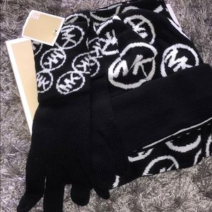 MICHAEL Michael Kors Hat, Scarf and Gloves